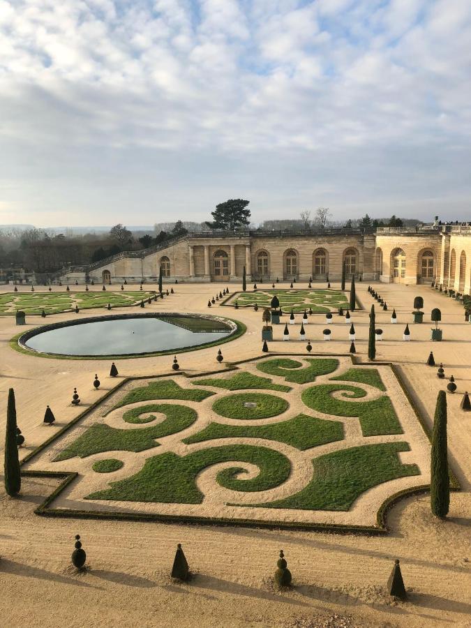 Appartement Versailles Quartier Notre Dame Au Pied Du Chateau Avec Parking 외부 사진