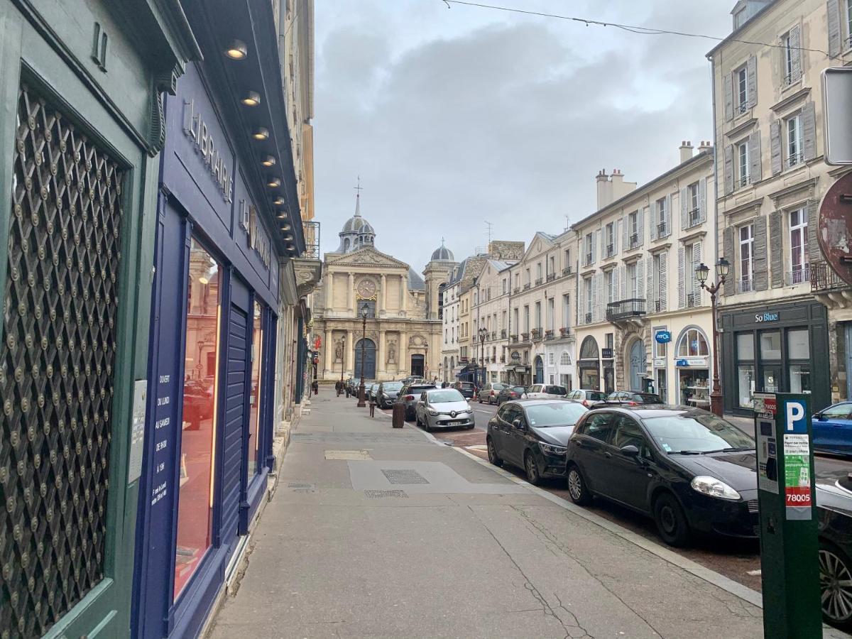 Appartement Versailles Quartier Notre Dame Au Pied Du Chateau Avec Parking 외부 사진