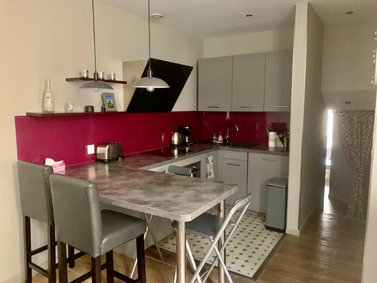 Appartement Versailles Quartier Notre Dame Au Pied Du Chateau Avec Parking 외부 사진