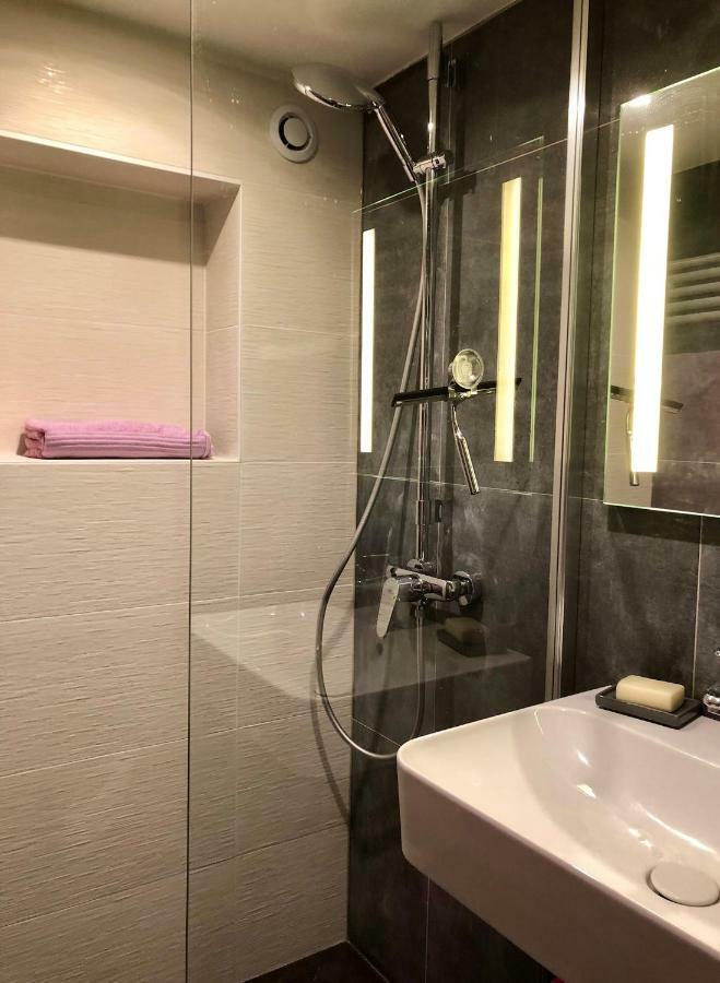 Appartement Versailles Quartier Notre Dame Au Pied Du Chateau Avec Parking 외부 사진
